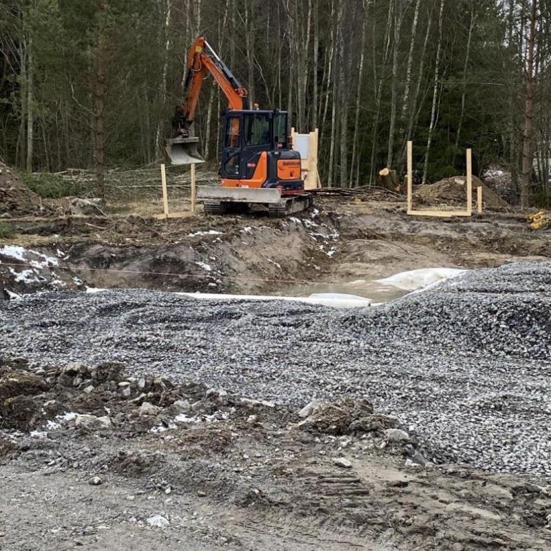 Tontti - huhtikuun alku